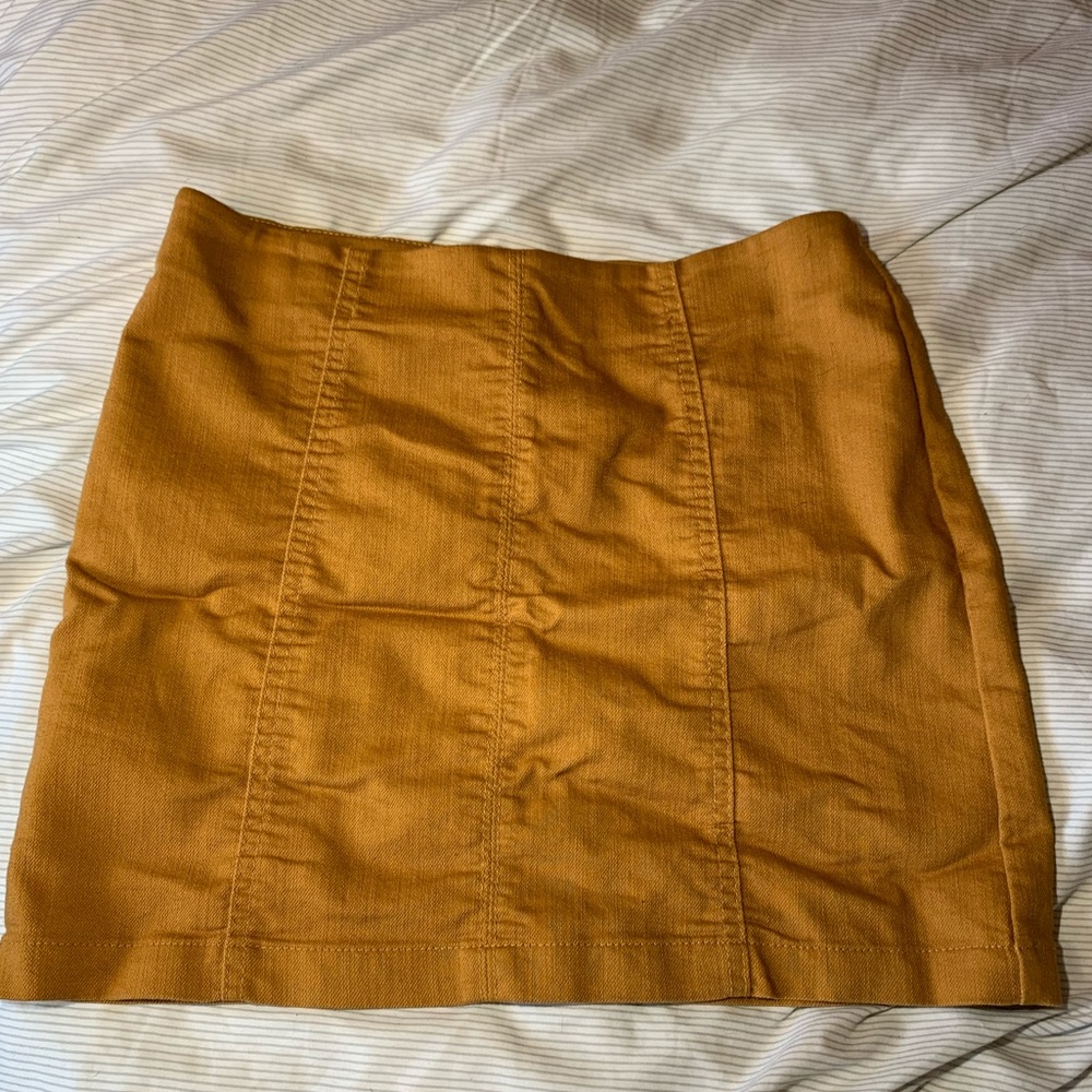 Mod mustard miniskirt